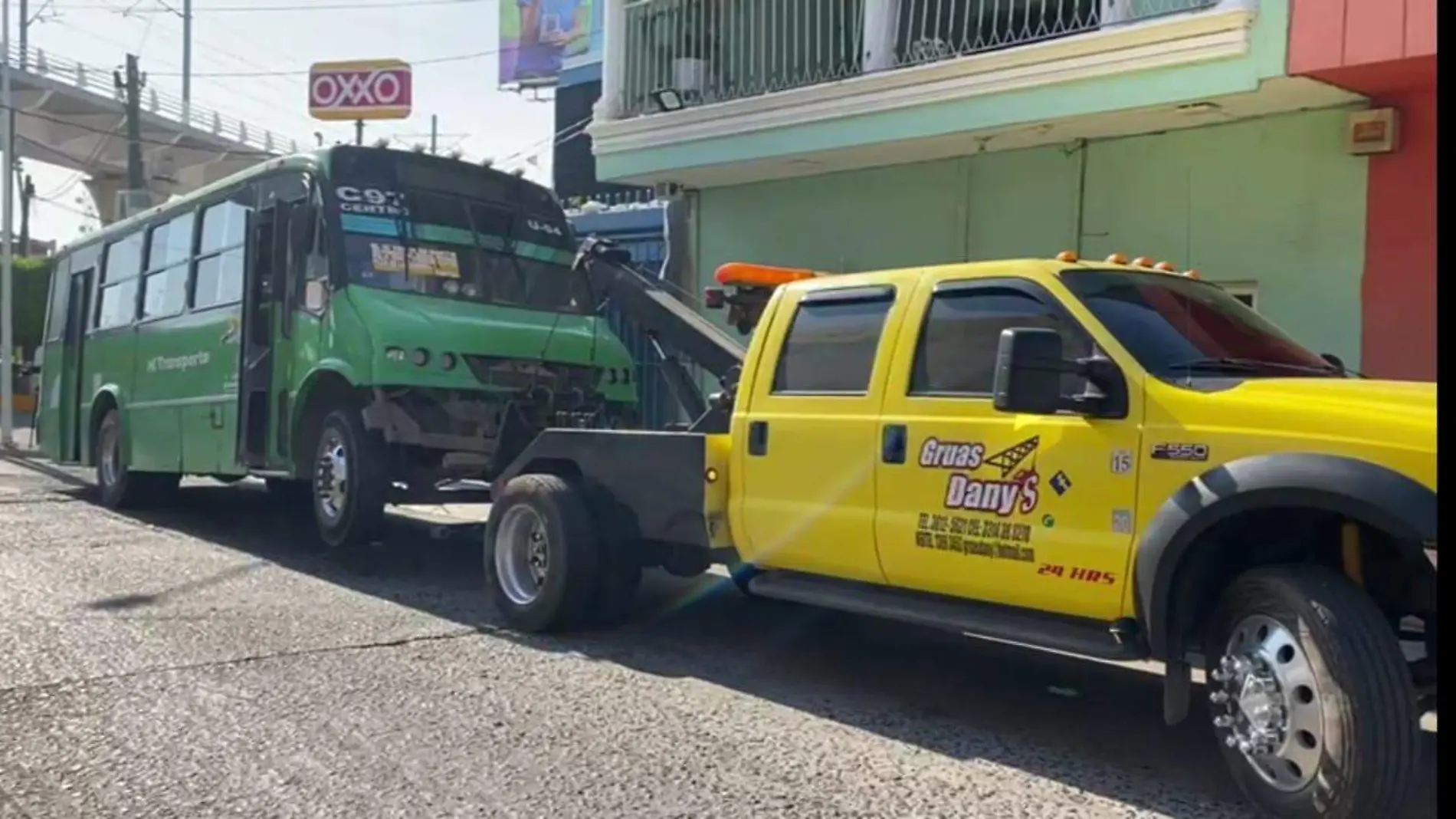 Mujer atropellada por el transporte público en Tlaquepaque